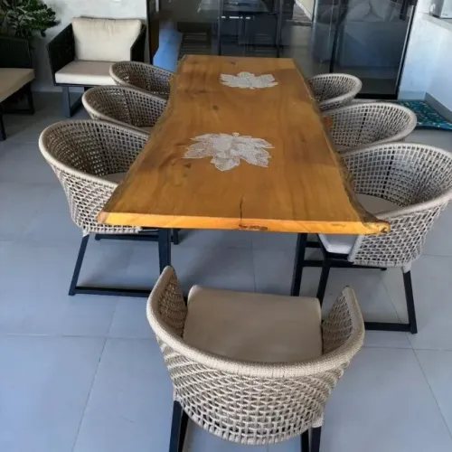 MESA DE MADEIRA PRANCHA ÚNICA + 8 CADEIRAS DE CORDA NÁUTICA TURIM COM ASSENTO