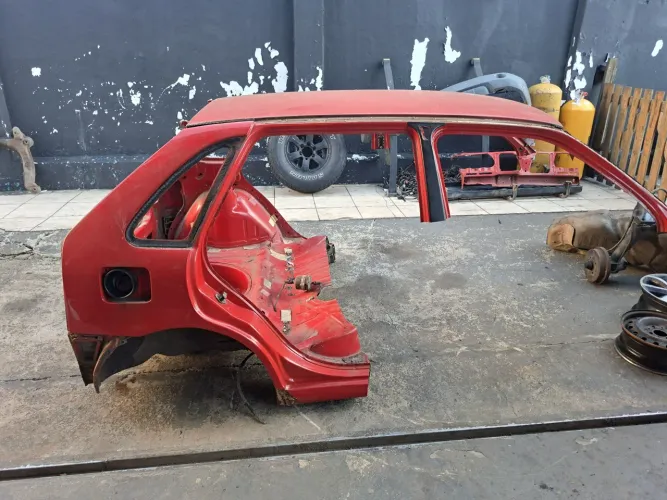 Traseira baixa com teto Gol G4 4 portas