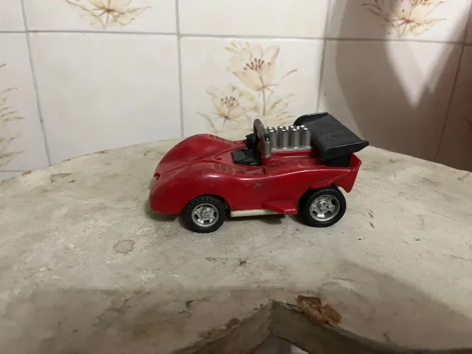 Miniatura de Carro Esportivo Vermelho