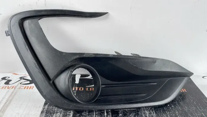 Moldura do Milha direito Ford Ka 2018 2019 2020 2021