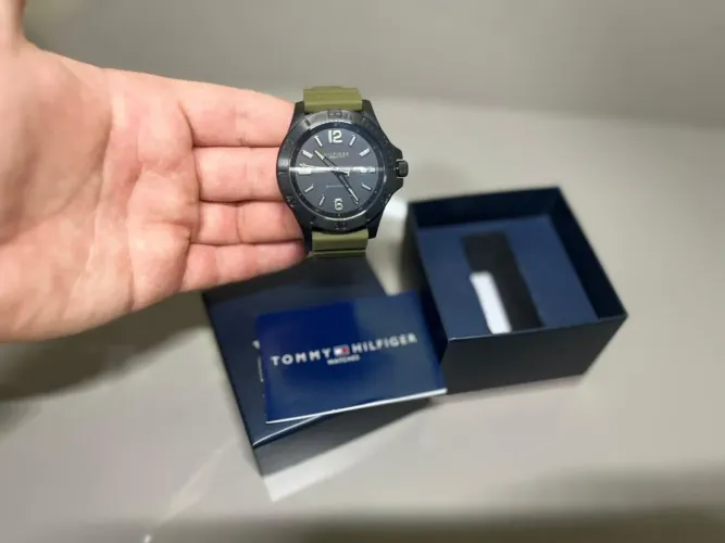 Relógio Tommy Hilfiger Esportivo (Verde)
