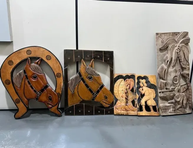Quadro Entalhado Em Madeira Pescador/coqueiro e outros - Kit 5 Quadros !
