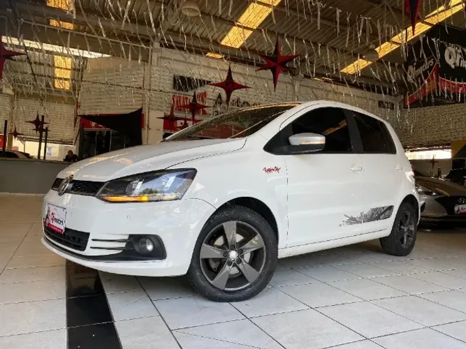 Volkswagen Fox Rock IN RIO 1.6 MI Total Flex 8V 5P Usados e Novos