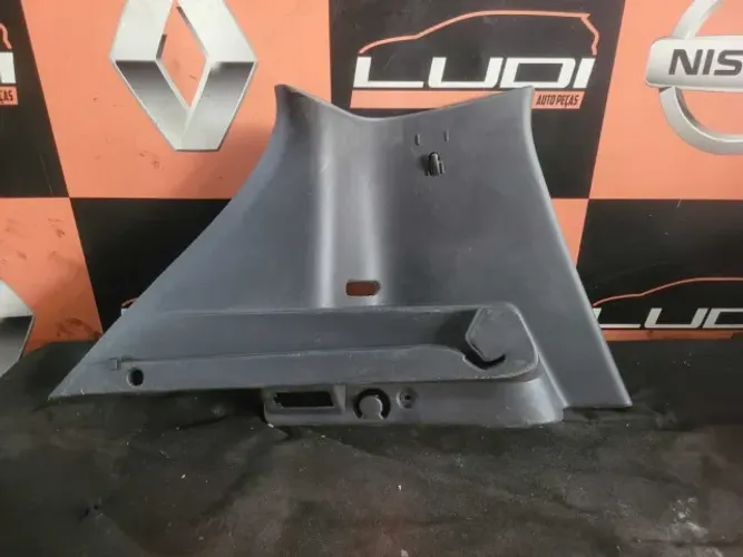 Acabamento Esquerdo do Bagagito Renault Sandero 2015 a 2020