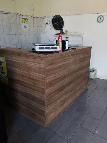 Balcão 2,10 x 1,70