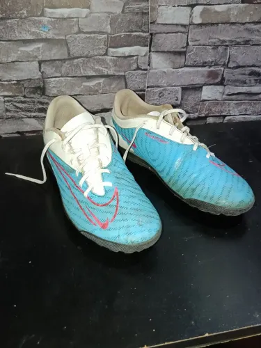 Chuteira society Nike Phantom