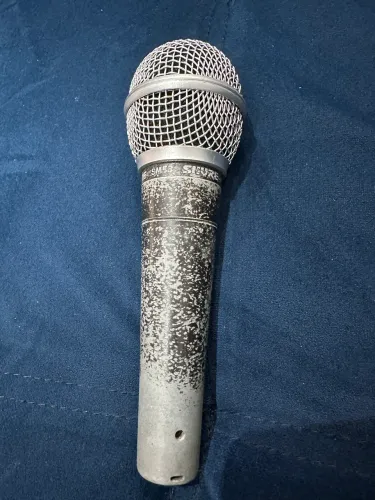 Shure SM58 - microfone