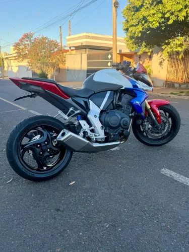 Cb 1000 2013 Capitão América