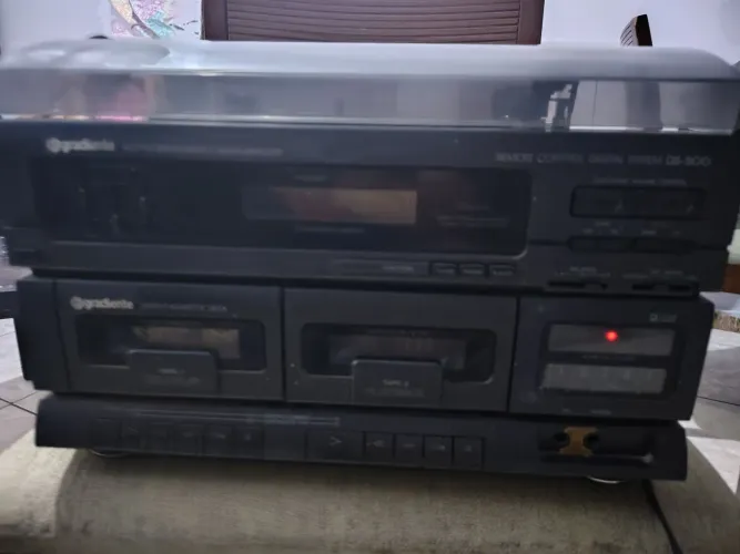 System Vintage Gradiente DS-500 - Toca-Discos + Tape Deck + Receiver