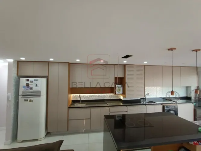 64 m2 - 2 dormitórios, 1 suíte, cozinha com ilha , terraço gormet envidraç, vaga coberta d