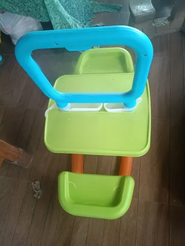 Mesa de atividades infantil