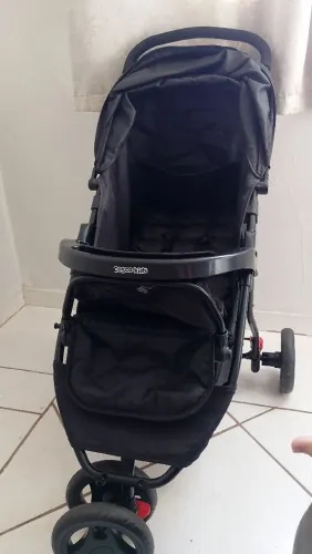carrinho de bebê