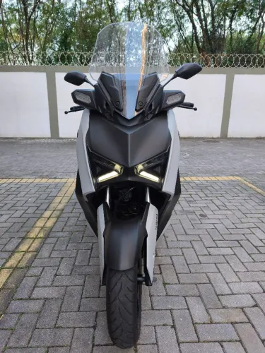 Xmax 250 ABS Connected - Ice fluo