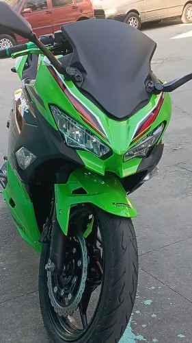 Vendo kavasaki em meu nome tudo ok