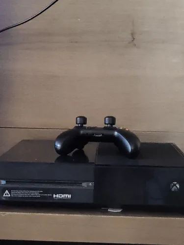 XBOX ONE FAT COM MUITOS JOGOS