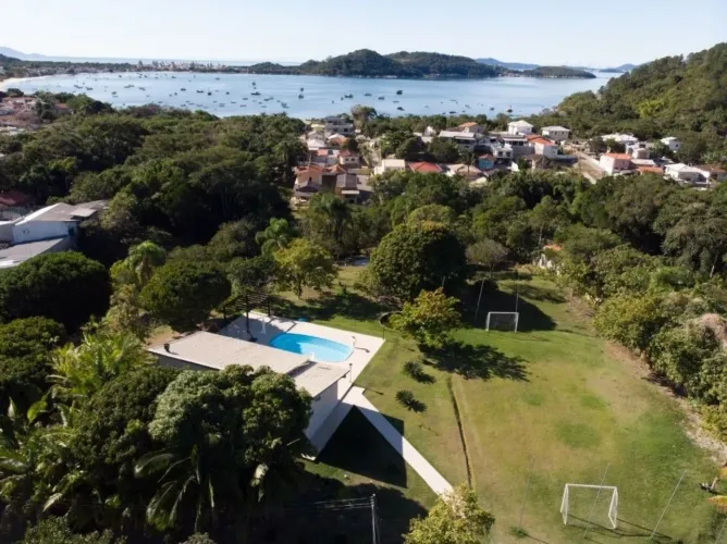 Chácara com 2 dormitórios à venda, 68000 m² por R$ 6.000.000,00 - Fazenda da Armação - Gov