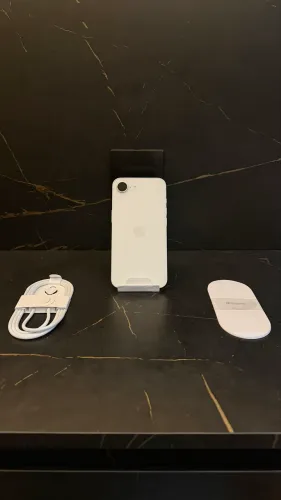 iPhone 16e 256GB - NUNCA ATIVO -