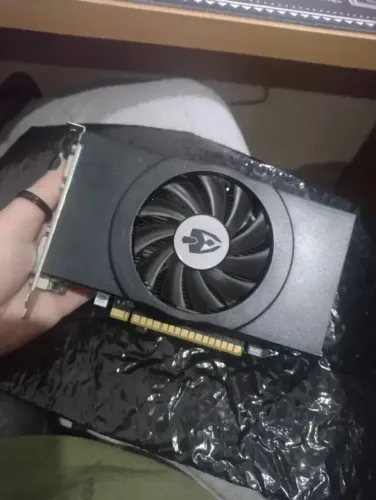 Placa de Vídeo Evolut NVIDIA GeForce GT 730 4GB DDR3 128-bit