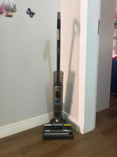 Aspirador de pó e água sem fio