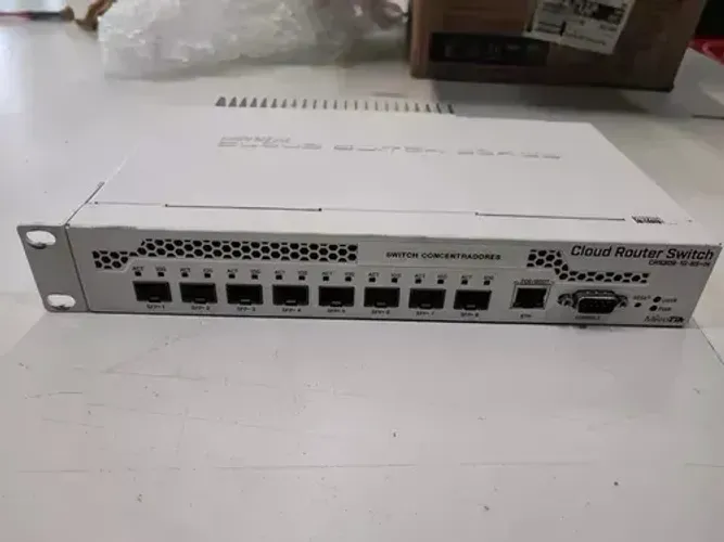 switch de rede inteligente MikroTik Crs309-1G-8S com dual-core