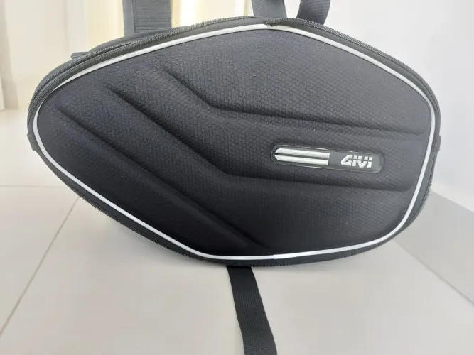 Par Alforge Lateral Givi EA101B 30 Litros Universal