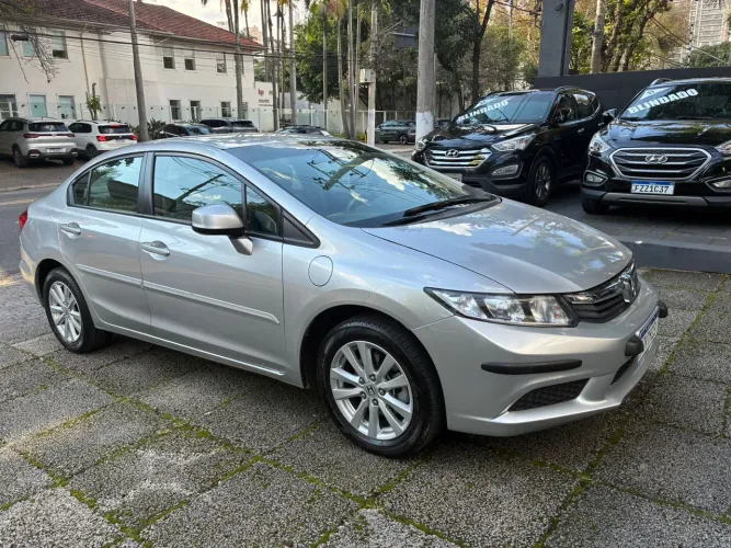 Honda Civic Sedan LXS 1.8/1.8 Flex 16V Mec. 4P 2014