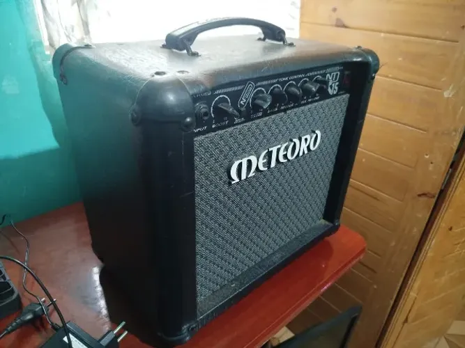 Cubo Para Guitarra Meteoro NDR15 30W