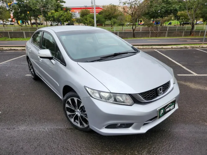 Honda Civic Sedan LXR 2.0 Flexone 16V Aut. 4P 2016