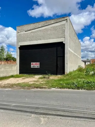 Galpão amplo com Mezanino 346 m2 em Av Principal Conceição