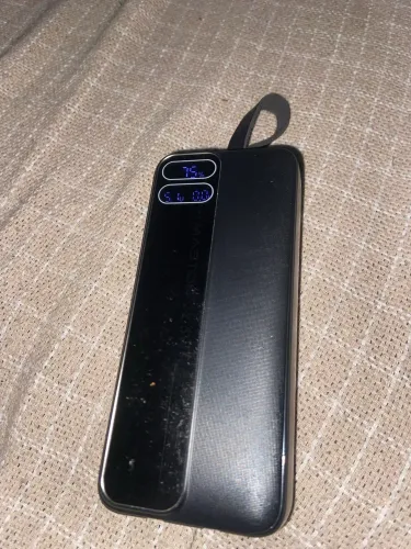 te é um power bank H'maston modelo YD34 com capacidade de 30000mAh