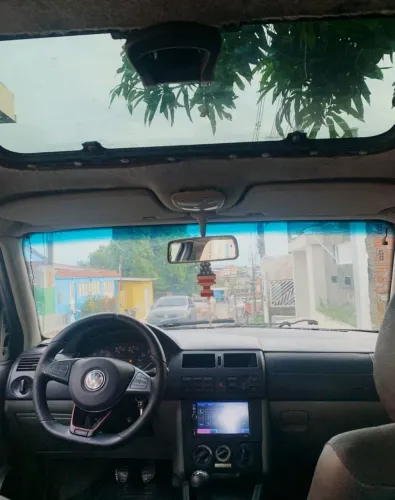 VW Gol G3 1.0 AT 2002 (teto solar + kit multimídia)