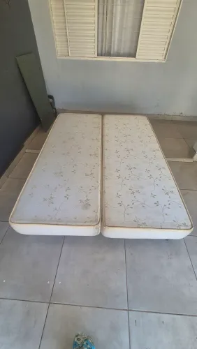 Cama Queen Bipartida + Colchão - Bom Estado