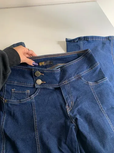 Calça planet girls, modela cintura.