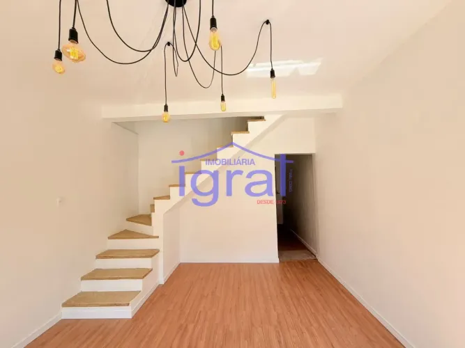 Sobrado em vila com 3 dormitórios para alugar R$ 4.055,00/mês ou venda R$575.000,00 - Vila