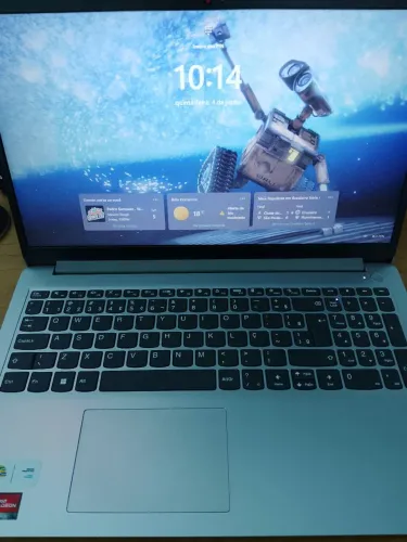 Notebook Lenovo IdeaPad 1 AMD Ryzen 5 7520U 8GB 512GB SSD Windows 11 Home 15,6" HD