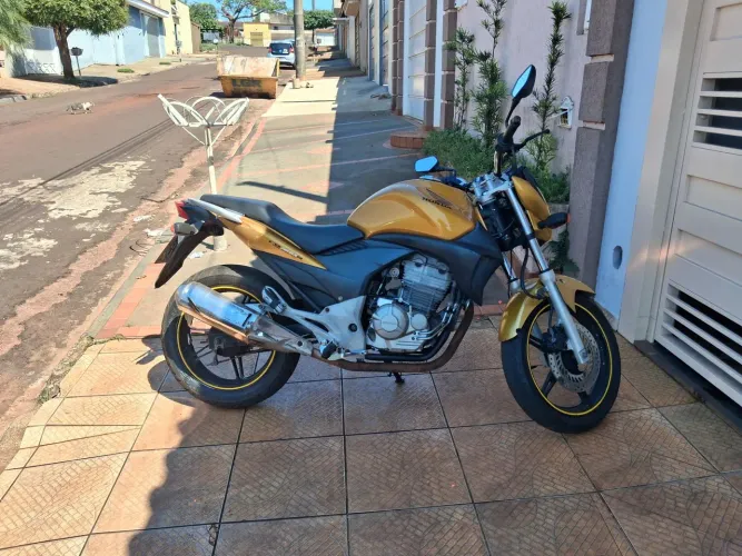 Moto top, apenas alguns detalhes para fazer. 