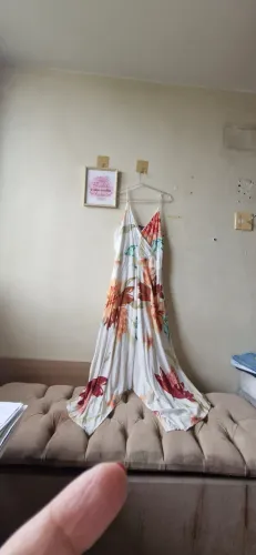 Vestido estiloso G com pontas da zinzane