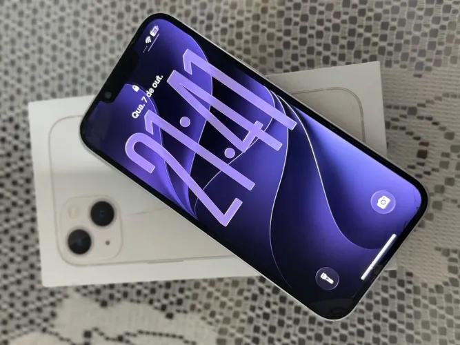 iPhone 13