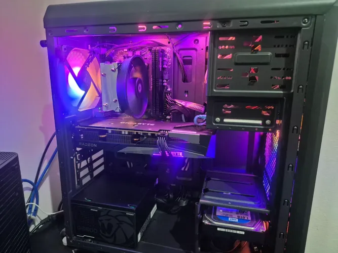 PC Gamer Completo AMD Ryzen 5 5500 + RX 7600 8GB | Roda Tudo / Streaming e Edição