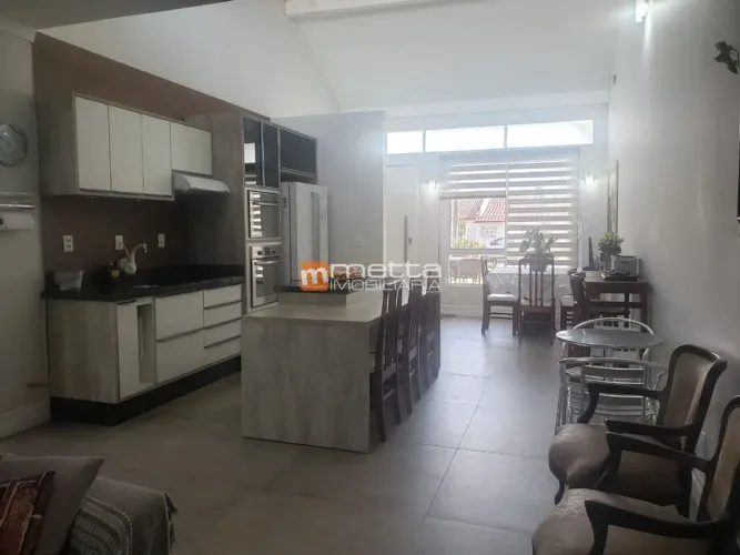 Casa à Venda em Daniela, Florianópolis - SC