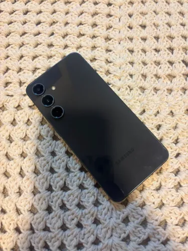 Samsung S24 FE
