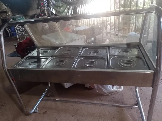 Expositor de comida _ balcão _ cadeiras + mesas+makina de assar frango novinhaaaa!