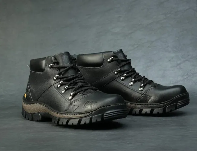 Bota Caterpillar Couro legítimo