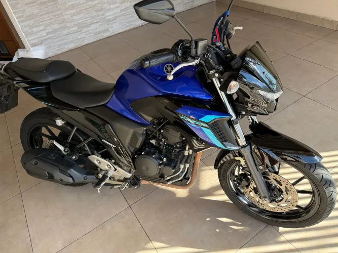 Fazer 250