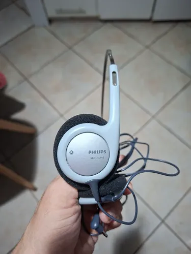 Fone Philips original (Troco por carregador Samsung 25W preto / Aceito cartão)