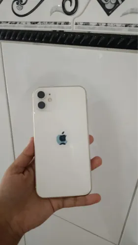IPHONE 11 - 64GB (VALOR NEGOCIÁVEL )