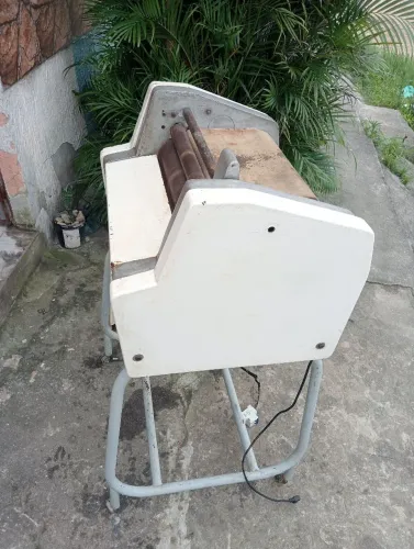 Modeladora de pão
