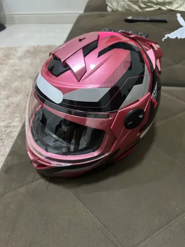Capacete feminino 