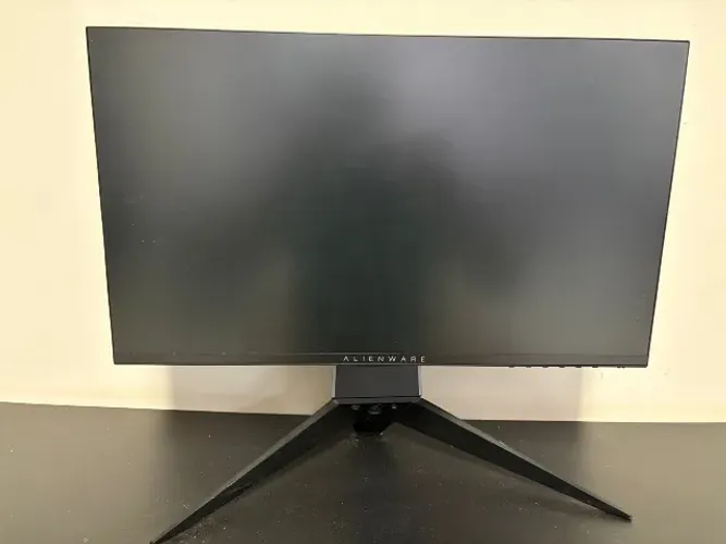 Monitor Dell Alienware com defeito