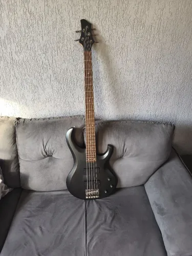 Contrabaixo Ibanez BTB 205 ? 5 Cordas (Ativo / Indonésia)